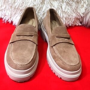 Women's Tan Suede Loafers
